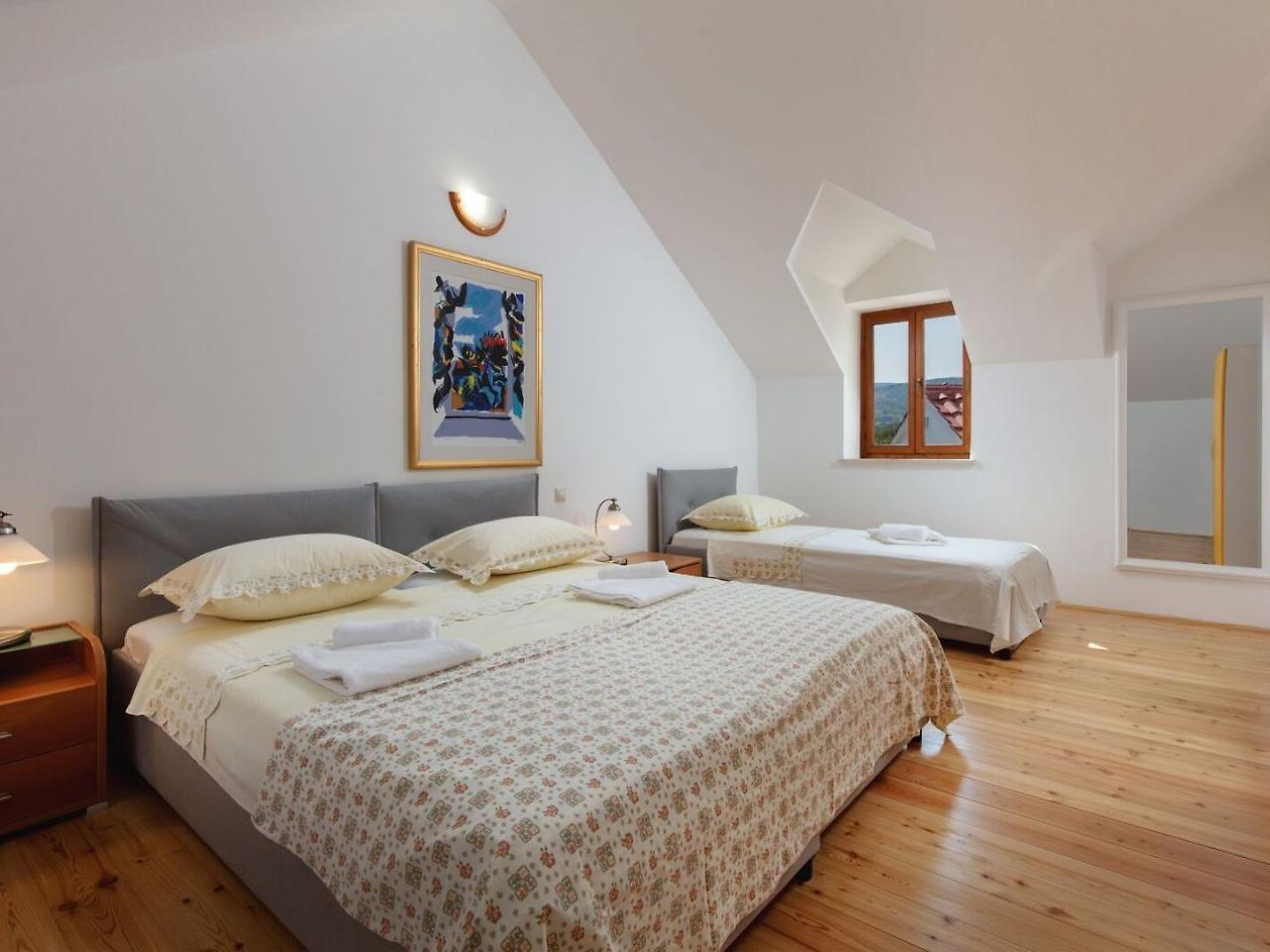 Villa Dubrava Tranquil Retreat Nestled In An Olive Grove For Serene Escapes Pucisca Kültér fotó