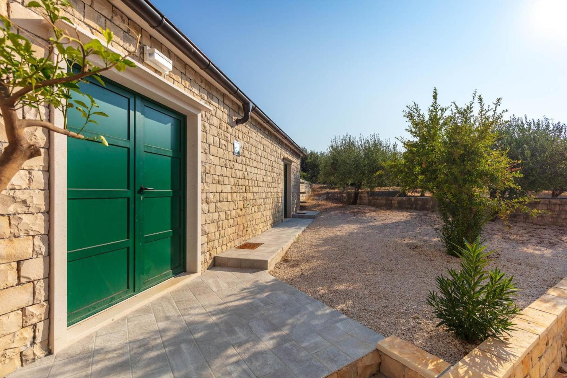 Villa Dubrava Tranquil Retreat Nestled In An Olive Grove For Serene Escapes Pucisca Kültér fotó